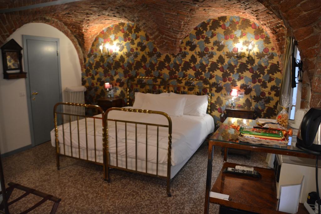 Ca' Monteggia Guest House Mediolan Pokój zdjęcie